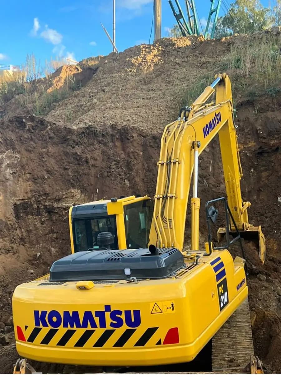 Аренда гусеничного экскаватора — фото работ 1 — Москва и МО — Спецустройство